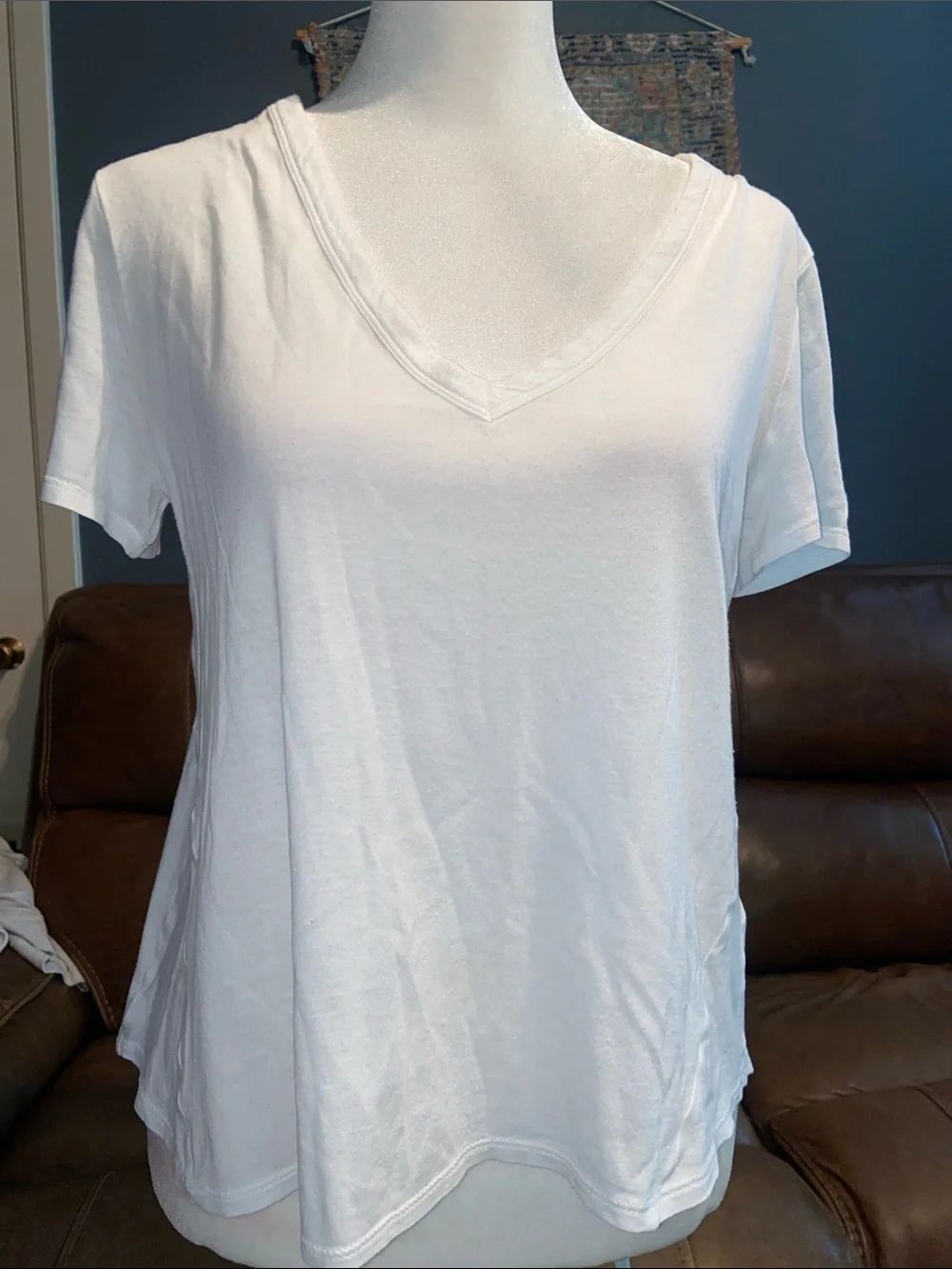 Veronica Beard White V-Neck Short Sleeve Tee
